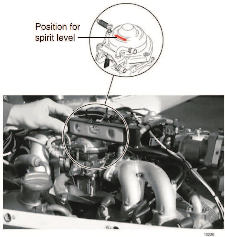 3.1.1) Preparación La cubeta del carburador mostrará un nivel de combustible diferente dependiendo de la flotabilidad de los flotadores.
