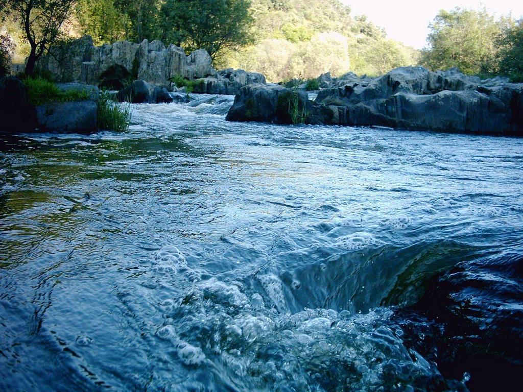 Rio Sever entre terrenos del Precámbrico Sup.