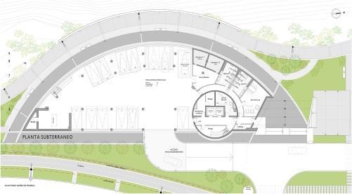 Figura 5: Planta Cuarto Piso Subterráneo con estacionamientos, un espacio para camiones menores de servicios, Baños, Sala de Personal, Estanques de Agua, Sala de Generadores, Bodegas y Otros.
