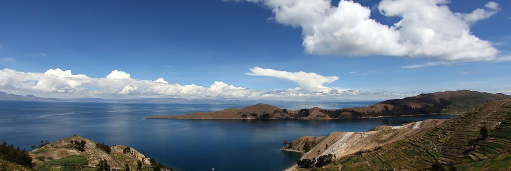 PUNO Lake Titicaca Lago Titicaca DISCOVER THE BEAUTY OF A MAGICAL PLACE CONOZCA LA BELLEZA DE UN LUGAR MÁGICO BELMOND ANDEAN EXPLORER JOURNEY VIAJE CITY CIUDAD DE DATE FECHA DE CITY CIUDAD DE DATE
