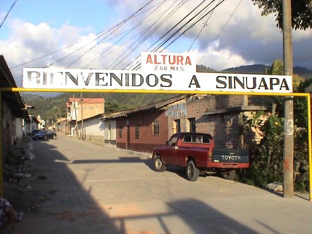 3.2.9 Infraestructura. El municipio de Sinuapa se encuentra a 1.5 Km.