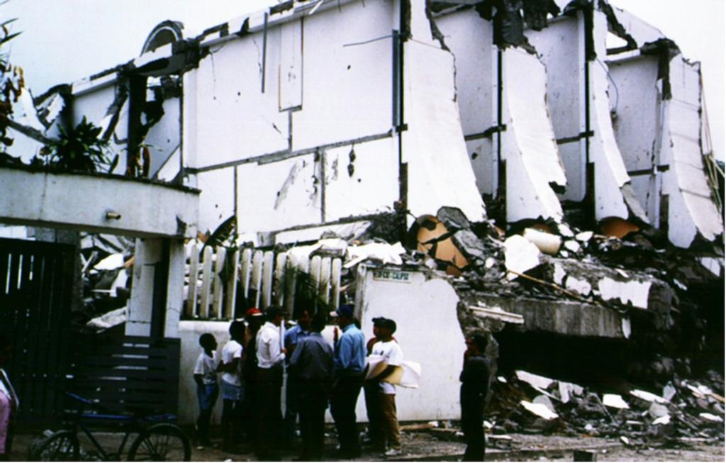Detalle del edificio Calipso colapsado.