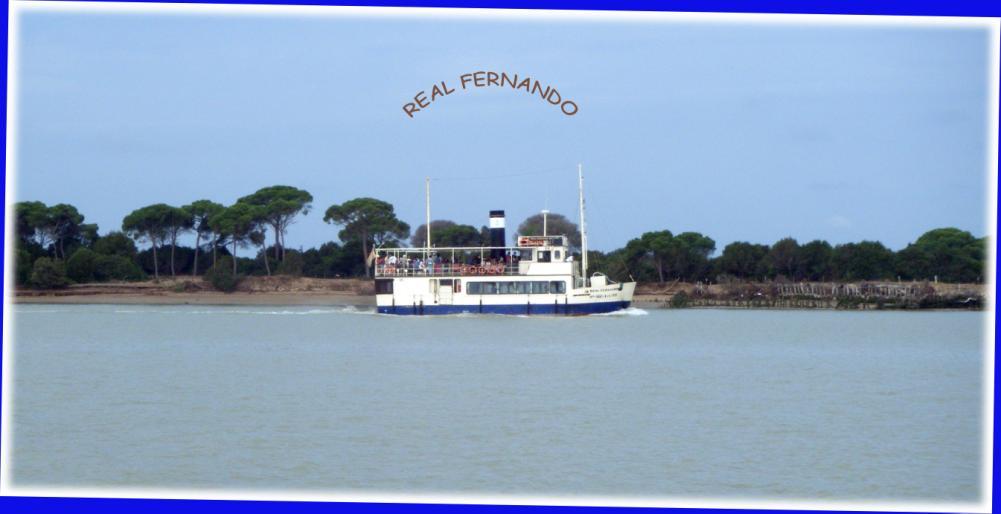 10:24. Nos adelanta por babor el REAL FERNANDO, barco de pasajeros a imitación de los del Mississipi.