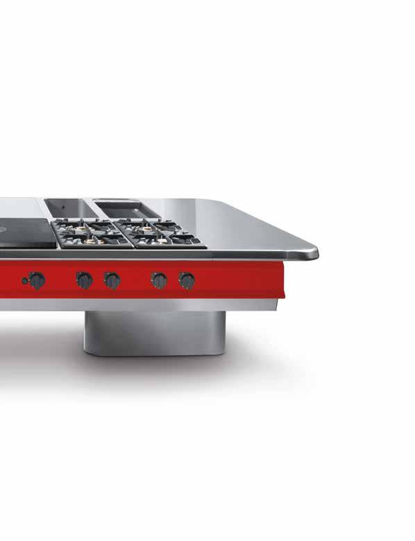 La cocina LX 900 TOP es una instalación boladiza que forma un bloque de cocción con tan sólo dos puntos de apoyo.