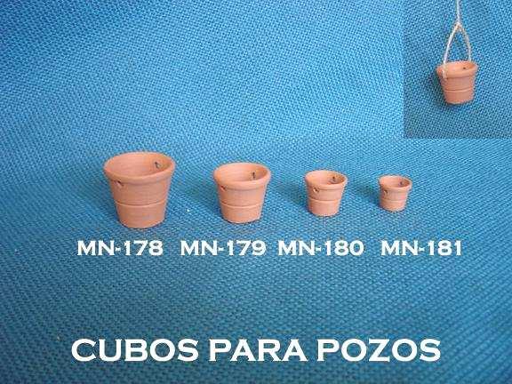 alto) MN-184: 1 40 2 5 cm. alto) CUBO RECTO PARA POZOS Cubos de barro con forma recta ideales para Pozos, fuentes u abrevaderos.