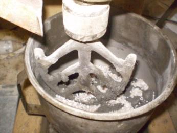 AMASADO Consta de los siguientes pasos: - PASO 1: Cemento + 90%aditivo + H₂O. - PASO 2: Humo de sílice + Látex + 10% Látex.