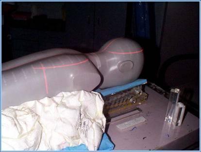 Ejemplo: Maniquí pediátrico y escaneos en CT del maniquí