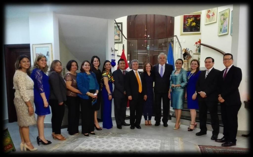 28 de Agosto El Embajador de la República del Perú en Jose Betancourt y señora giro cordial invitación a las autoridades de la Dirección de la