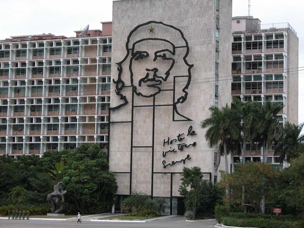 CUBA LA HABANA Fundada en 1515 por Diego Velázquez, es una de las ciudades más antiguas del Nuevo Continente.