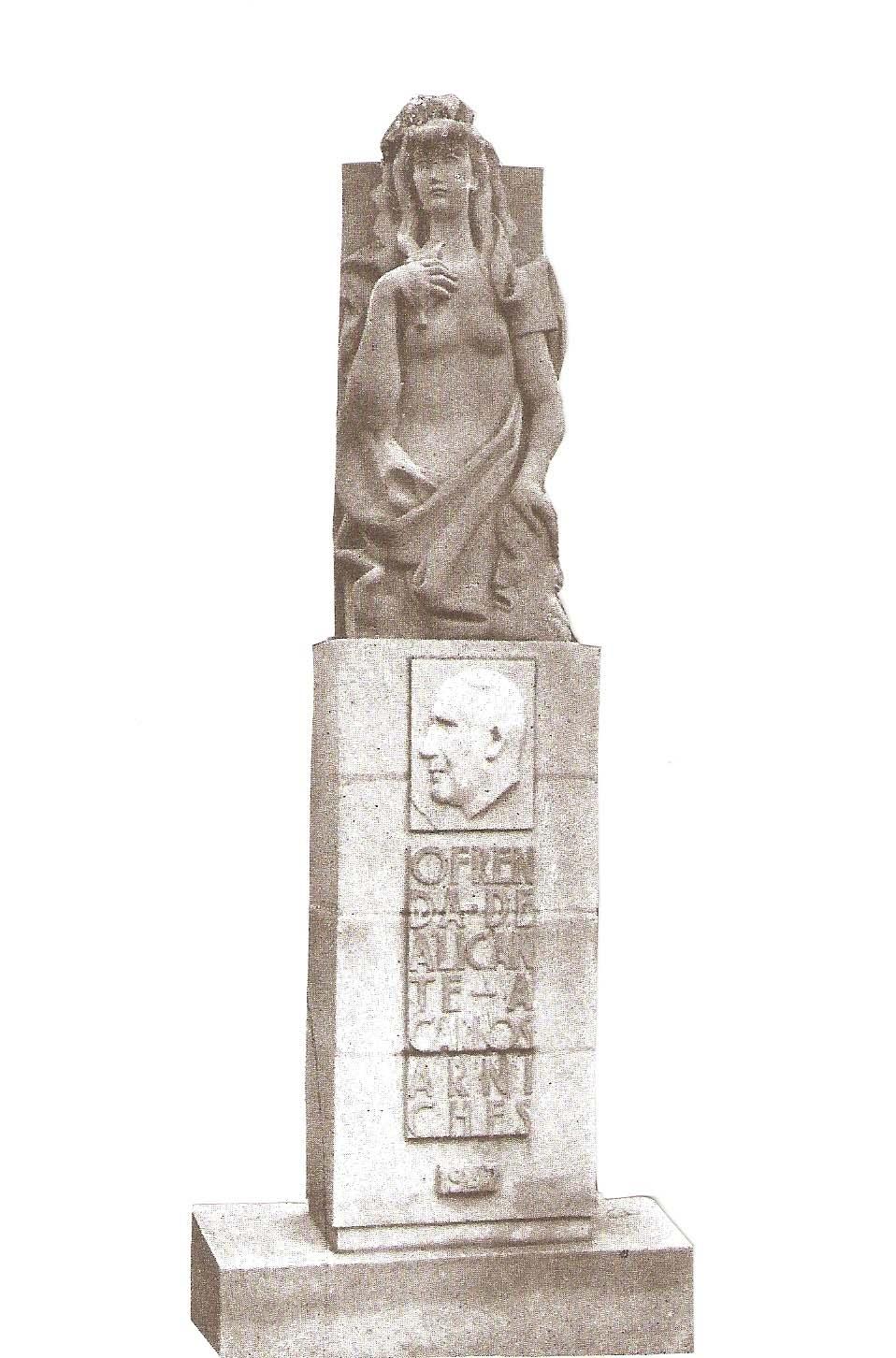 Monumento a la memoria de Carlos Arniches Barrera, obra de Daniel Bañuls (actualmente en el Parque de Canalejas de Alicante) BIBLIOGRAFÍA -Partida de bautismo.