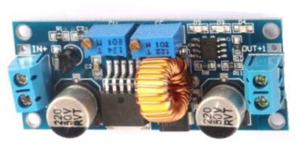 DCDC-50-3.5A Este dispositivo es un módulo reductor de tensión de alto rendimiento con tecnología conmutada y 3.5A de corriente.