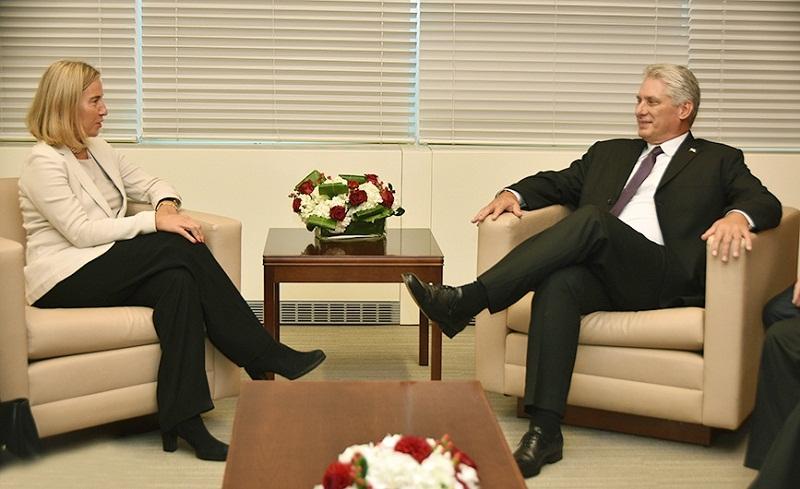 El Presidente cubano conversó con Federica Mogherini, alta