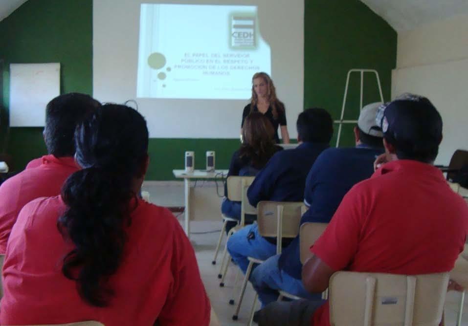 10 de septiembre de 2010 se impartió a los Servidores Públicos del Ayuntamiento de Aguascalientes de diferentes aéreas, se les dio el taller : El Papel del Servidor Publico en la Promoción y
