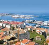 Aquí estamos en Vigo, la ciudad más importante de Galicia. Allí hay tres islas, son las islas Cíes.