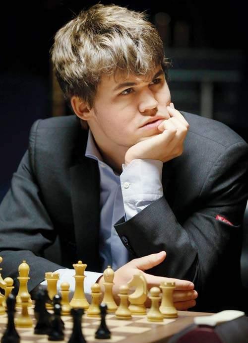 Magnuss Carlsen 1.500 27 años Grandes maestros 2.
