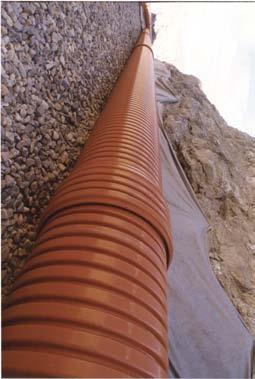 Los menores valores de rugosidad interna de las tuberías plásticas repercuten de forma favorable en su comportamiento frente a la abrasión. Deposiciones e incrustaciones.