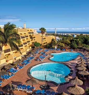 142 JANDÍA FUERTEVENTURA TODO INCLUIDO 597 441 Sol Fuerteventura Jandía Mar 3* (4* en trámite) SBH Hotel Jandía Resort 3*/4* SITUACIÓN A 150 metros de la playa de Jandía y junto al centro comercial