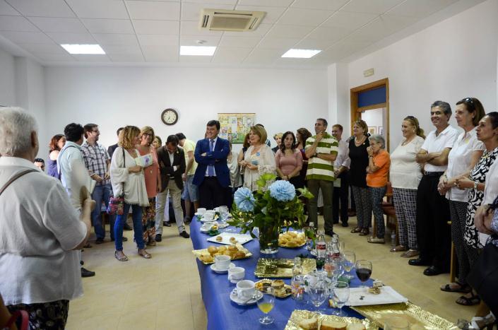 - 21/9/15: Visita a AFA Huelva de la Directora General de Salud y farmacia de