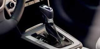 Transmisión manual de 6 velocidades Hyundai ofrece una transmisión manual de seis velocidades para aquellas almas deportivas que disfrutan el placer de la adrenalina pura al conducir.