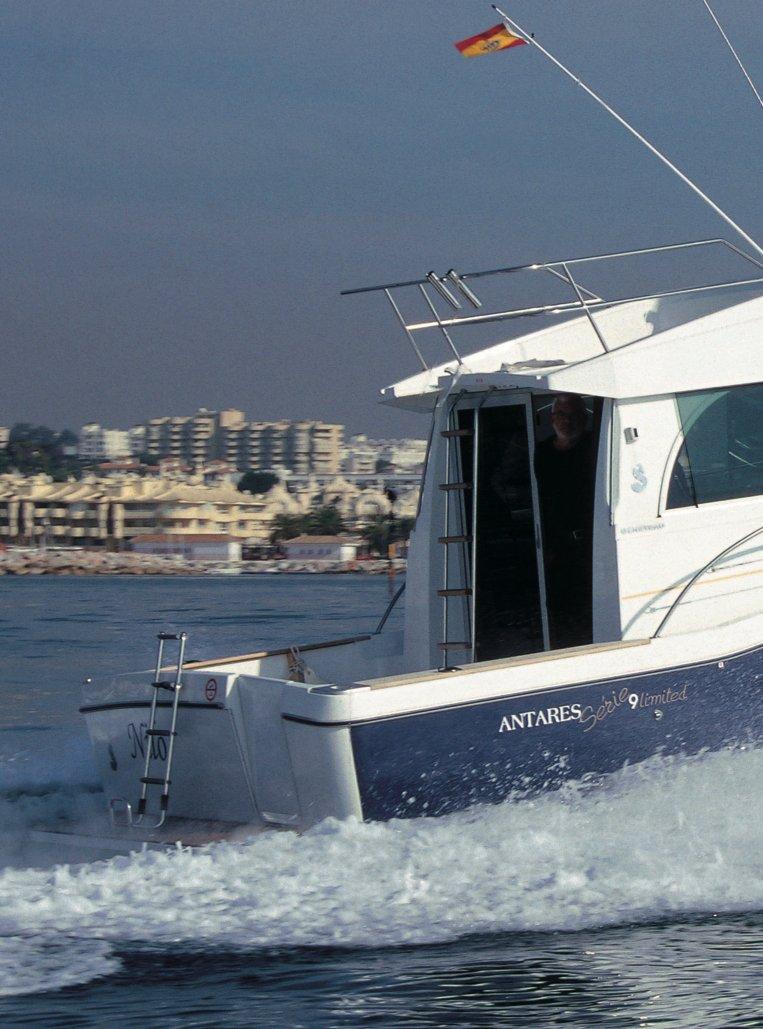 A bordo Bénéteau Antares Serie 9