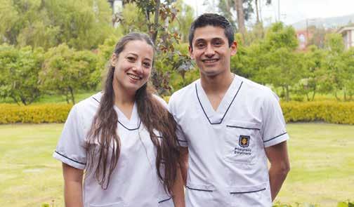 12 Internacionalización Me llevo ideas para mejorar la salud en Argentina María Magdalena del Bosco y Juan Carlos Cabrera, enfermeros de la Universidad Austral de Argentina, están terminando la
