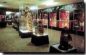 Programa de Acompañantes 2do Día Museo de Oro 14:30 HRS Pachacamac / Almuerzo / Museo de Oro 09:30 HRS Una de las más grandes colecciones privadas del mundo.