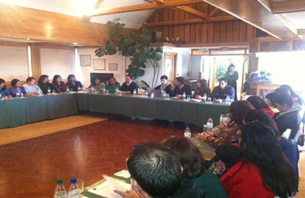 En esta mesa participan más de 40 delegados de los pueblos indígenas y 10 representantes del Gobierno de los diversos ministerios.