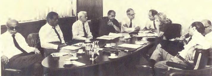 - Carlos T. Gattinoni - Los miembros de la Comisión Nacional sobre Desaparición de Personas durante su primera reunión de trabajo hacia fines de diciembre de 1983: Se encuentran: Ernesto Sábato, Dr.