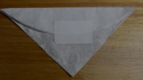 Los sobres de papel filtro se pueden hacer con filtros redondos para café (Foto 8), los cuales se parten por la