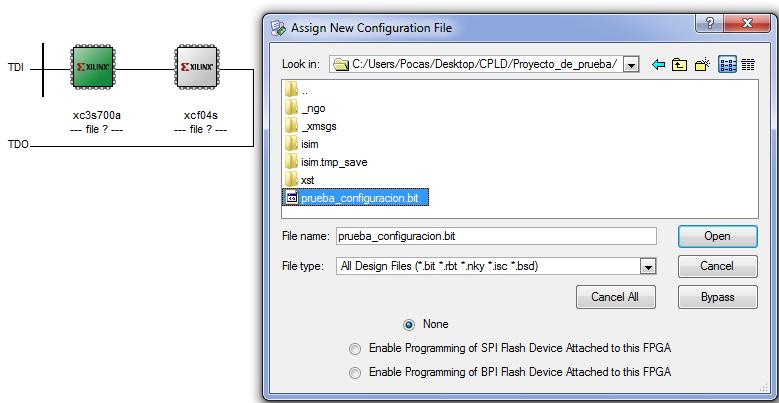 El software reconoce automáticamente el dispositivo y abre una ventana emergente para seleccionar el archivo de configuración.