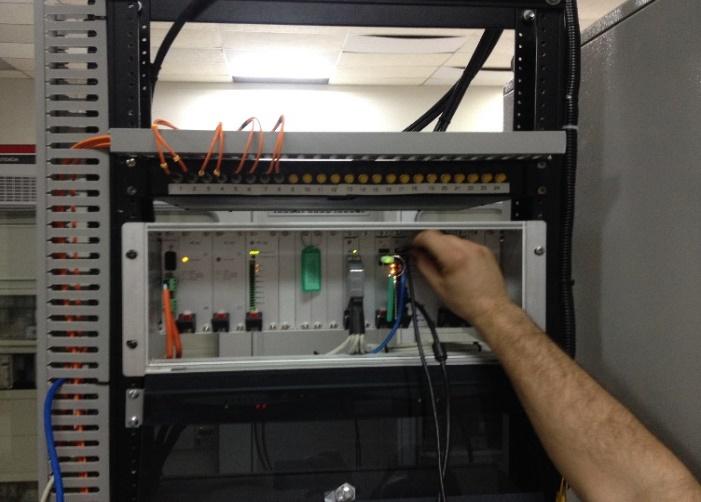 Fotos de la Obra Se llevó señal de voltaje al micro controlador proveniente de la línea 115-28 Se aprobó el plano de Conexionado de Transformadores de Potencial.