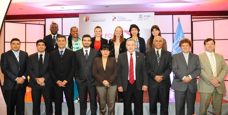 ANTECEDENTES En Quito Ecuador se organizó el décimo Foro de Ministros de Desarrollo Social en América La@na.
