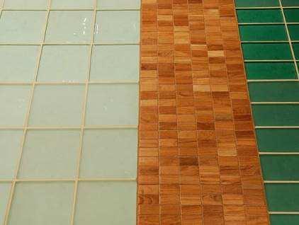 Material 27: mosaicos de madera FORTIS ARBOR MATERIAL FORTIS ARBOR WOOD MOSAICS Familia Material derivado de la madera Composición Madera de bambú, teca o palisandro Presentación Baldosas Fortis