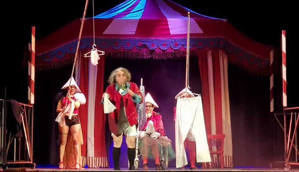 15 de diciembre, Despierta, un juguete casi cómico, Cia teatro Paladio. Género: Teatro, circo, magia Duración: 60 m Edad recomendada: a partir de 3 años.