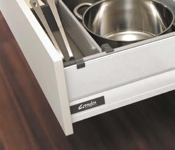 Con TRIOMAX presentamos un diseño elegante con un deslizamiento silencioso que se adapta a los gustos más exigentes para las cocinas