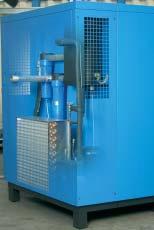 Se ha logrado empleando ventiladores que pudieran garantizar elevados caudales y cargas hidrostáticas y sobredimensionando los conductos de