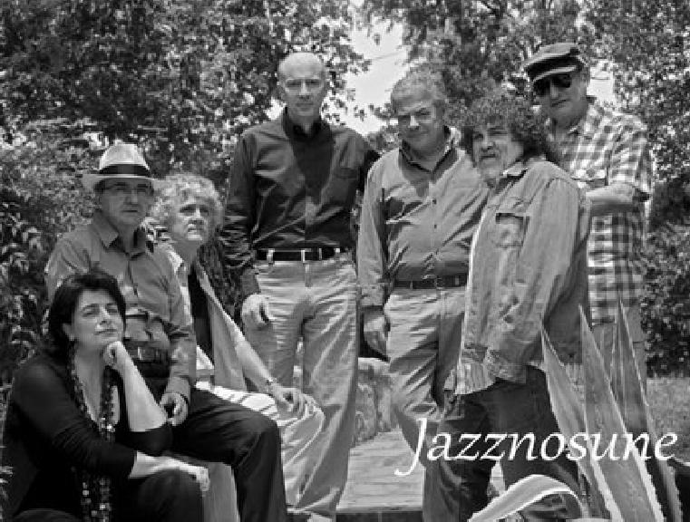 DOMINGO, 25: JAZZNOSUNE (El jazz nos une) El estilo conseguido con este grupo de músicos aficionado, fluctúa entre el Blues y la Bossa con el swin que el Jazz de todas las épocas nos demanda,