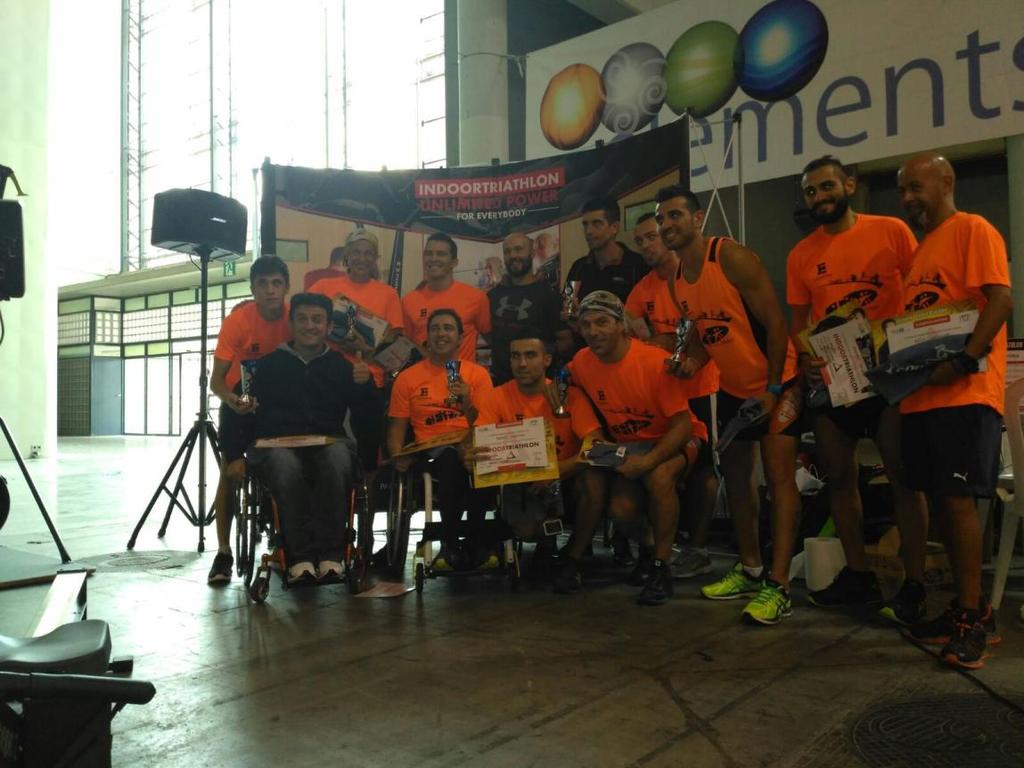1er campeonato de España de Triatlón Indoor Conjuntamente con los representantes de la Fundació en Galicia, IFIT, hemos hecho un equipo de competición