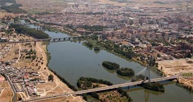 ciudad de Badajoz y deja a sus