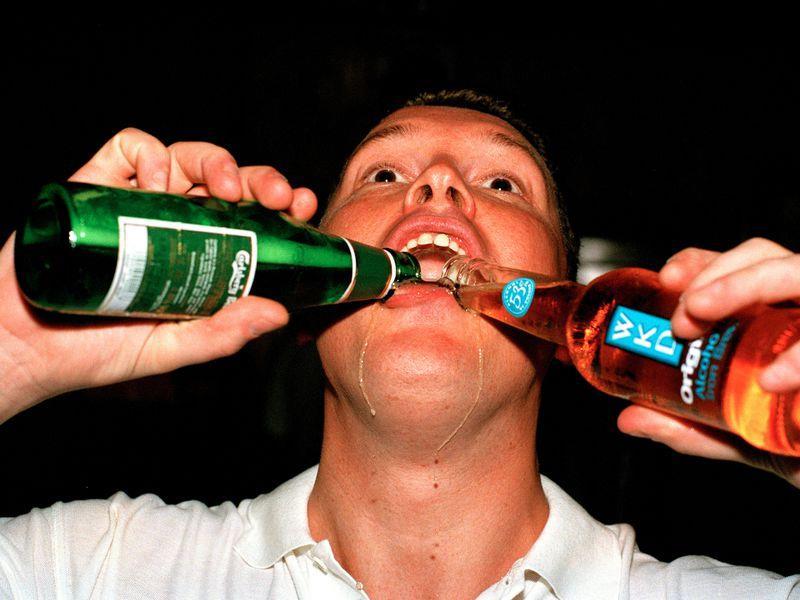 Los hábitos de consumo a lo largo de los años muestran la tolerancia social que existe en nuestro país hacia el alcohol desde la adolescencia.