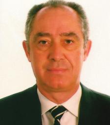 SOBRE LOS FORMADORES Ángel Escorial dirige Riskia desde su constitución a principios de 2002.
