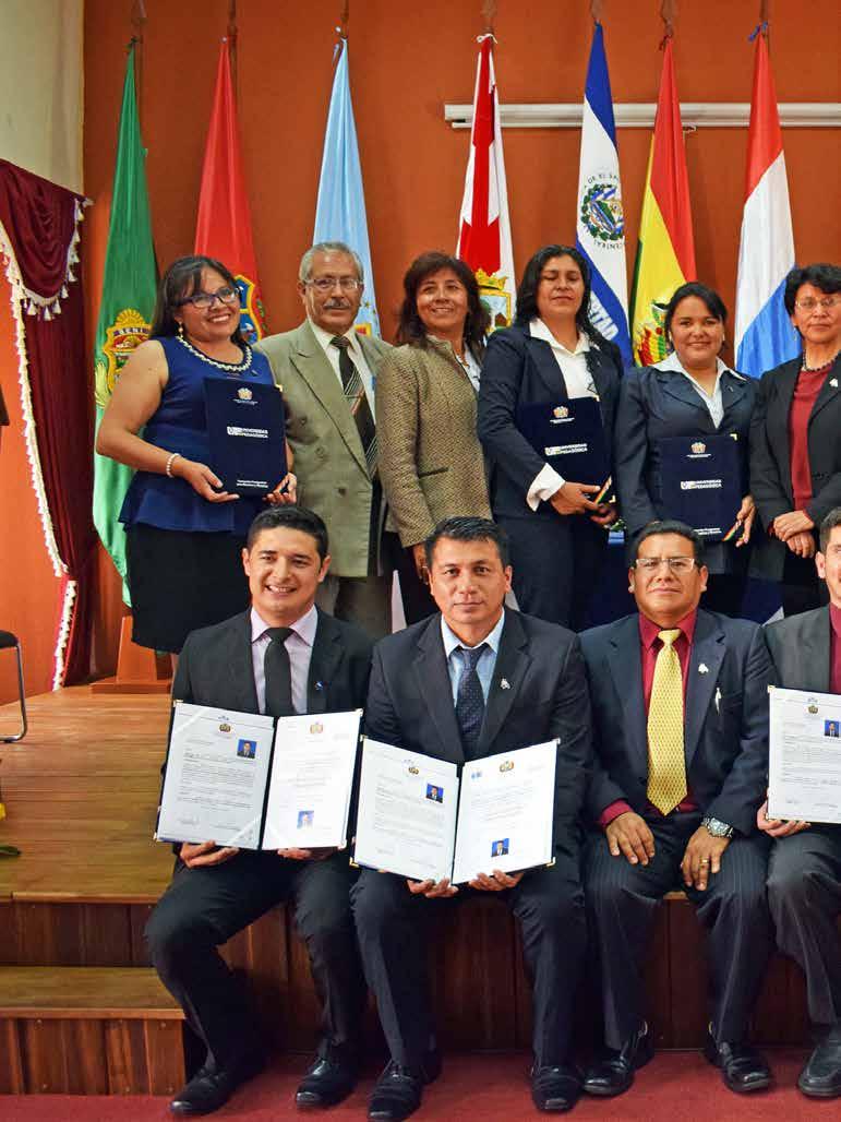 Primera certificación de Diplomado Internacional de