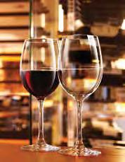 12 Les consommateurs mettent désormais l accent sur le plaisir et la dégustation ; la tendance se tourne donc vers le vin au verre.