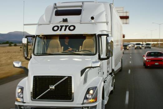 Tesla, OTTO, IBM & Local Motors están trabajando activamente en los Self Driving Vehicles Conducción autónoma de vehículos de carga, menos