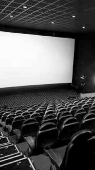 CARACTERÍSTICAS DEL MEDIO El cine es el medio más IMPACTANTE, el espacio idóneo para captar la atención del espectador.