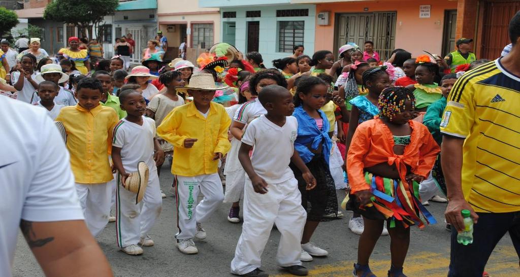 DANZAS DE CARNAVAL Danza: Proceso de formación en Danza de Carnaval, la cual la constituye ritmos folclóricos como géneros alternativos que nos permiten crear planimetrías de carnaval