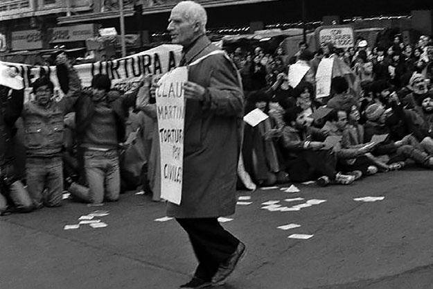 MSJ IGLESIA Fotografías Juan Carlos Cáceres Contribuyó decisivamente en la promoción de una Iglesia de base cercana a quienes sufrían, dando impulso a movimientos solidarios encarnados en diversas