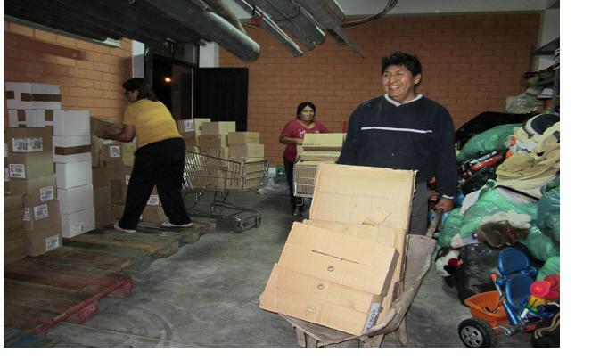 .. pero sobre todo las 184 cajas conteniendo alimentos, procedentes principalmente de las campañas llevadas a cabo, tanto en nuestra localidad, como en otras de la provincia que normalmente colaboran