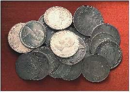 1711 1712 1711 Lote de 24 monedas de diversos países, tamaño duro. A examinar. BC+/EBC+. Est.