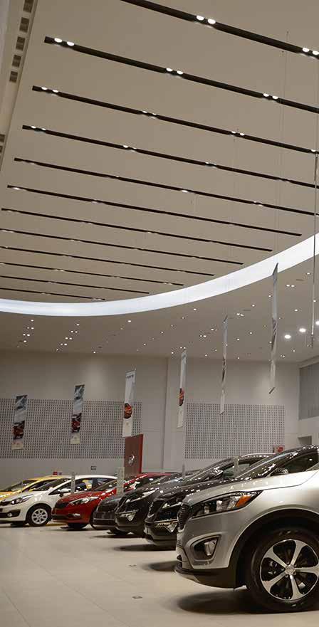 ILUMINACIÓN COMERCIAL CONSTRULITA ofrece una amplia gama de luminarias y accesorios de iluminación para satisfacer las necesidades más exigentes del diseñador de espacios comerciales.